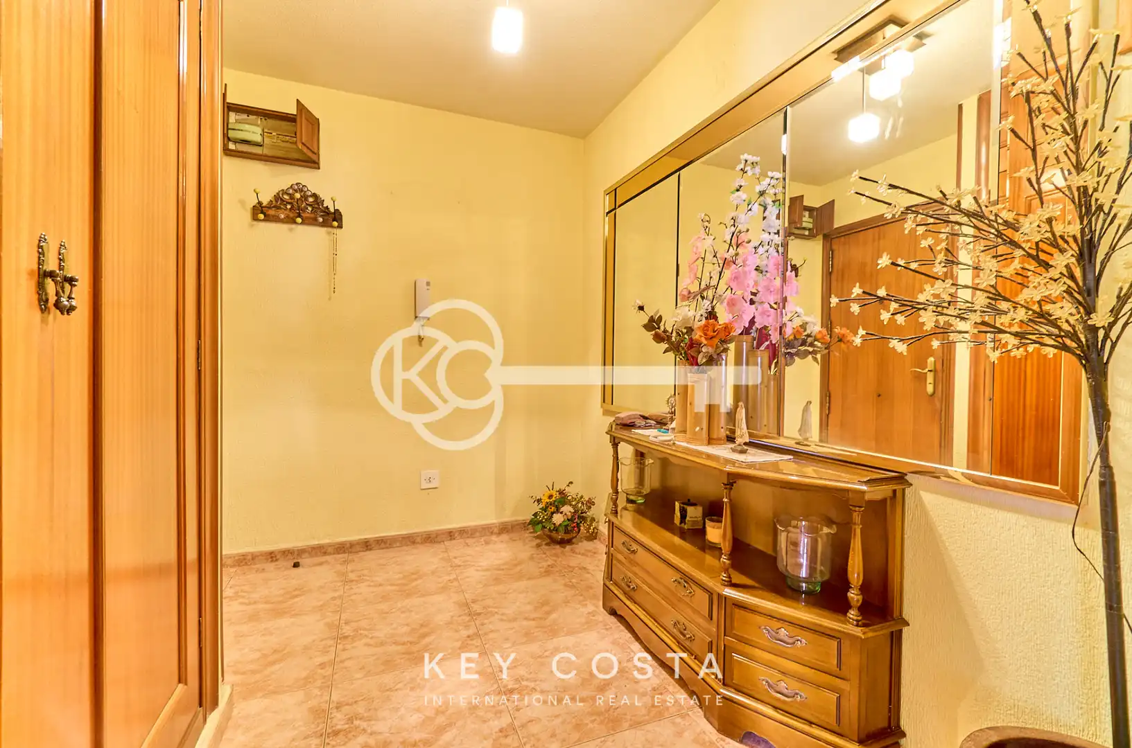 Wohnung zum Verkauf in Alicante / Alacant mit Möbliert