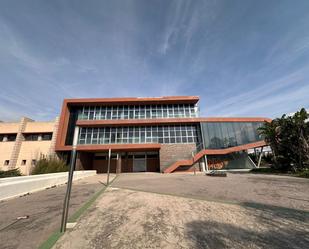 Vista exterior de Edifici en venda en Alzira