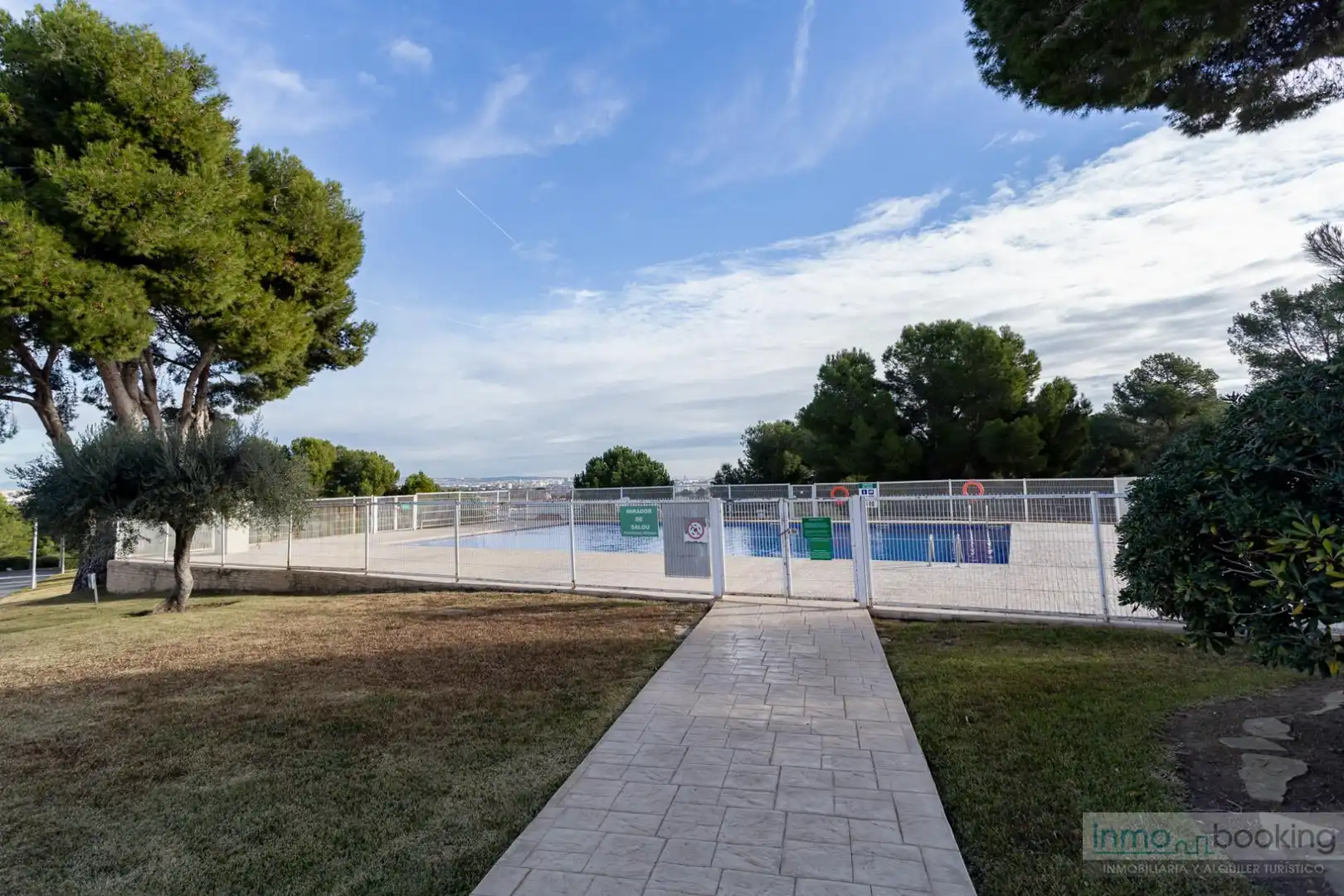 Piscina de Apartament en venda en Salou amb Aire condicionat, Calefacció i Terrassa