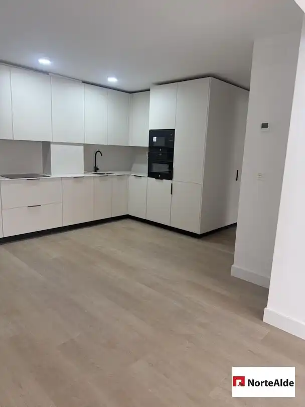 Cuina de Pis en venda en Barakaldo  amb Calefacció