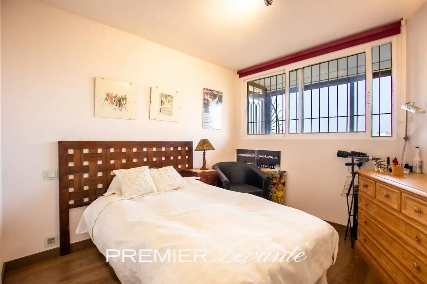 Habitación de Piso en venta en Alicante / Alacant con Aire acondicionado, Calefacción y Jardín privado