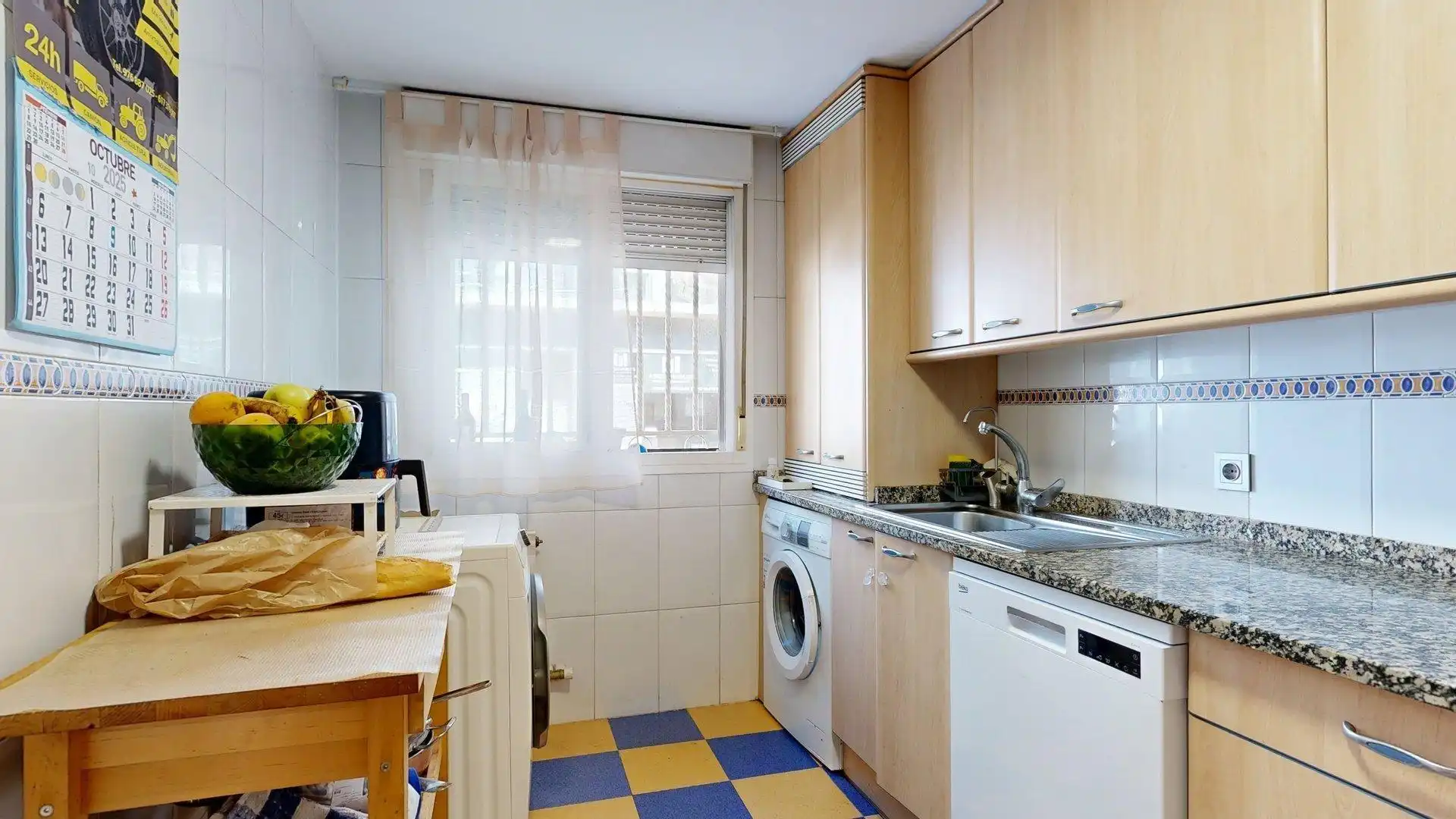 Cocina de Casa adosada en venta en Zaragoza con Calefacción, Jardín privado y Terraza