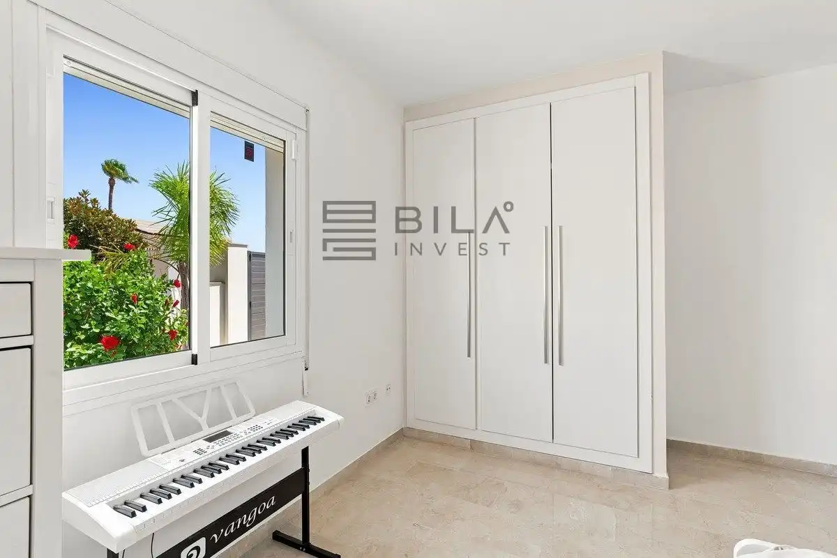 Villa avec piscine à vendre à Cerros del Aguila, imagen 17