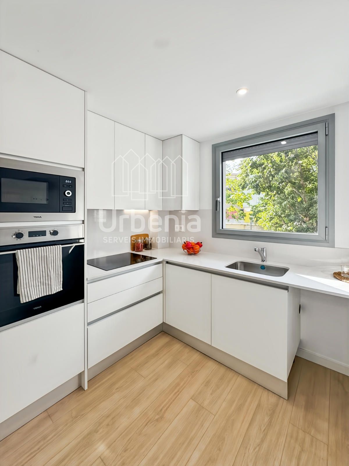 Cuina de Pis en venda en Mataró amb Aire condicionat, Calefacció i Terrassa