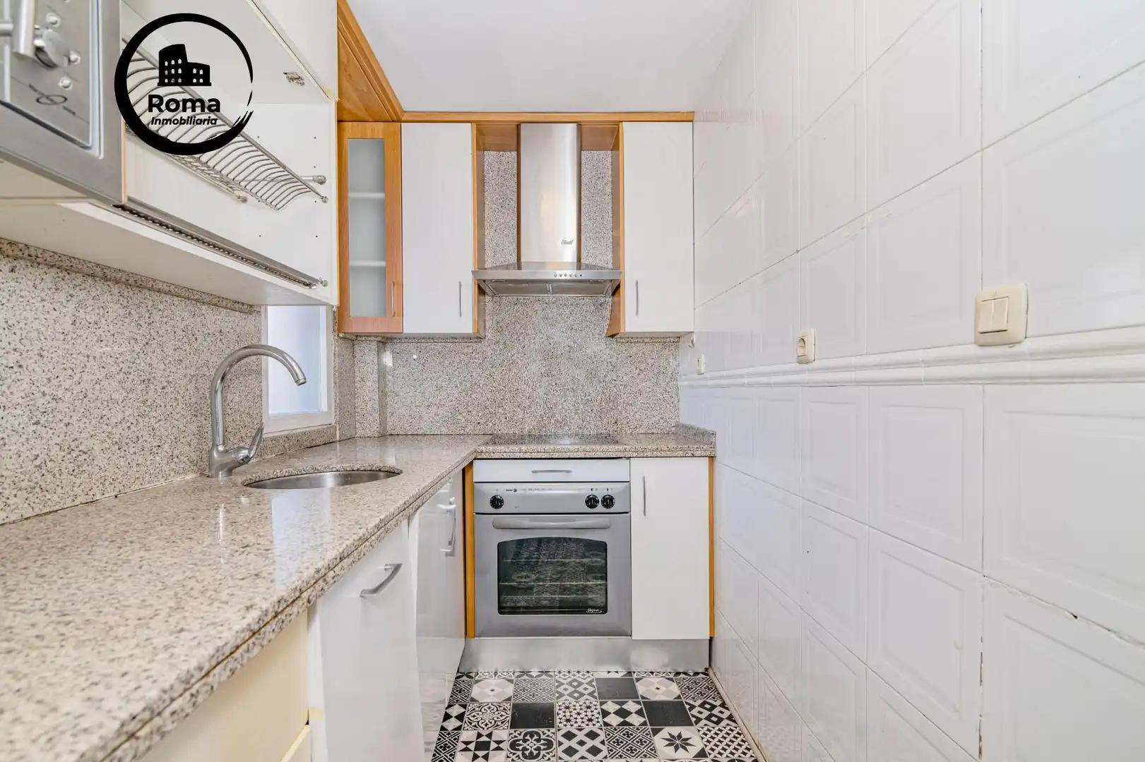 Cocina de Ático en venta en La Zubia con Aire acondicionado, Calefacción y Terraza