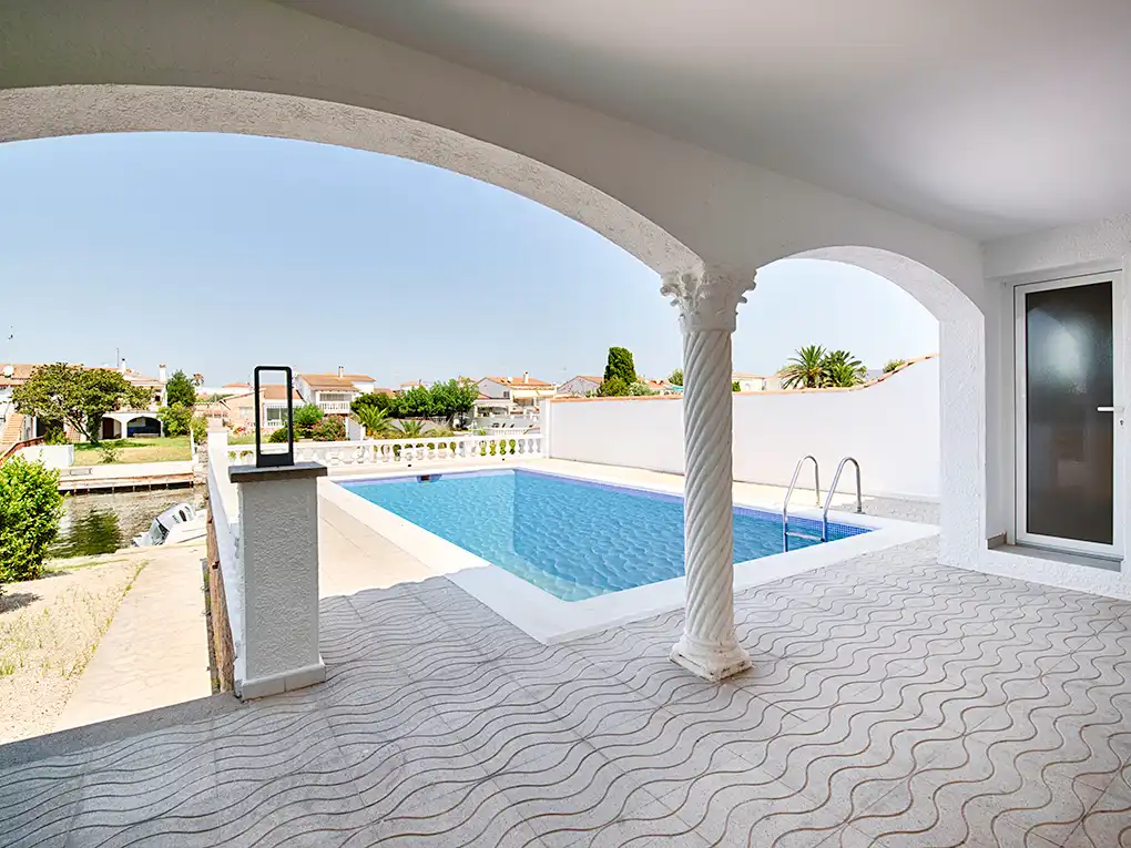 Casa con piscina en venta en Carrer Noguera, imagen 15