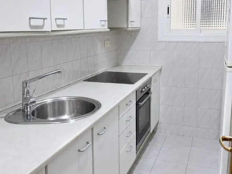 Cocina de Piso en venta en  Barcelona Capital con Balcón