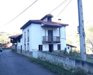 Vista exterior de Finca rústica en venda en Grado amb Jardí privat, Parquet i Traster