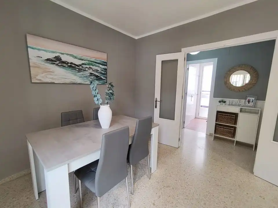 Piso con terraza en alquiler en Avenida Quinto Centenario 35