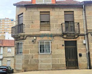 Vista exterior de Edifici en venda en Ourense Capital 