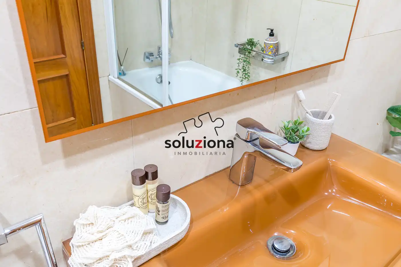 Bathroom of Attic for sale in Getafe  with Air Conditioner, Heating and Parquet flooring