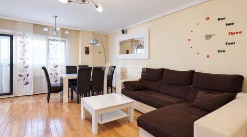 Foto 2 de Piso en venta en Los Robles, Seseña