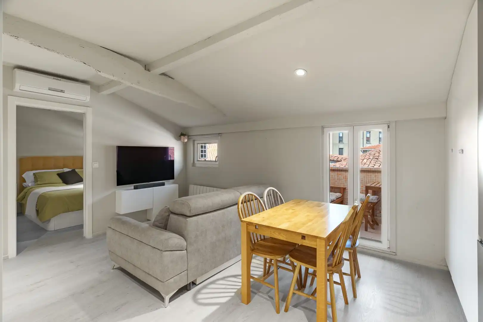 Living room of Flat for sale in Tolosa  with Air Conditioner, Heating and Terrace