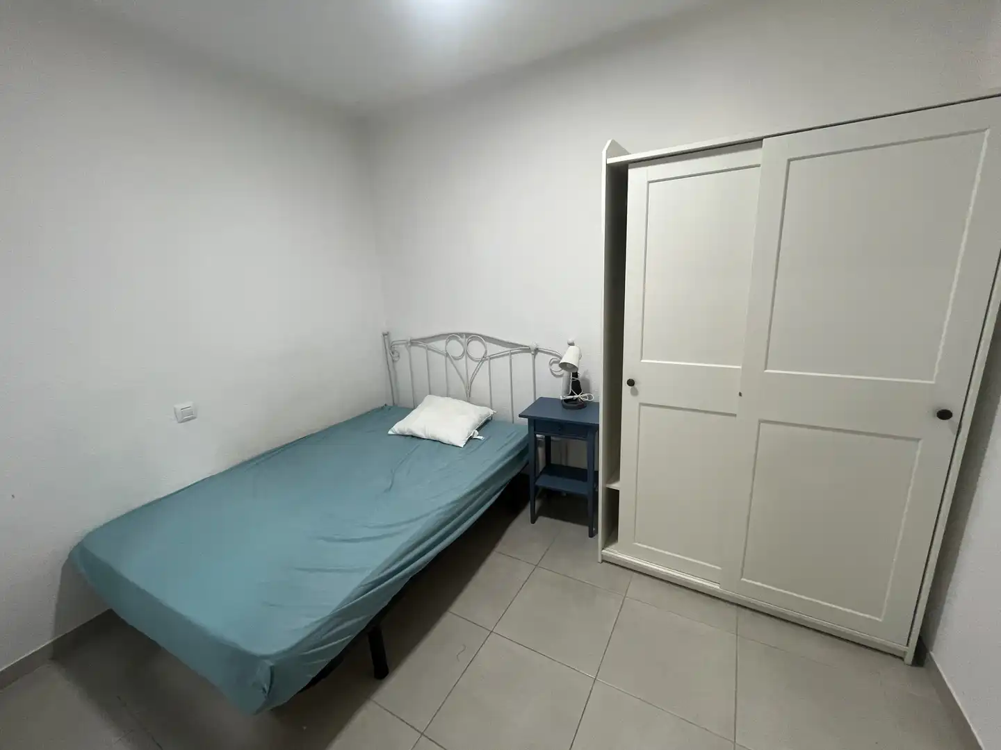 Habitación de Piso de alquiler en Telde con Amueblado, Horno y Lavadora