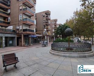 Vista exterior de Local en venda en Leganés