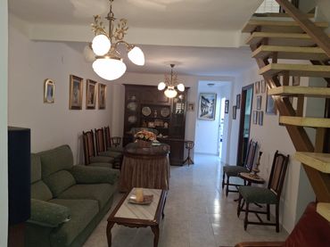 Casa aparellada en venda a Calle Rosal 9