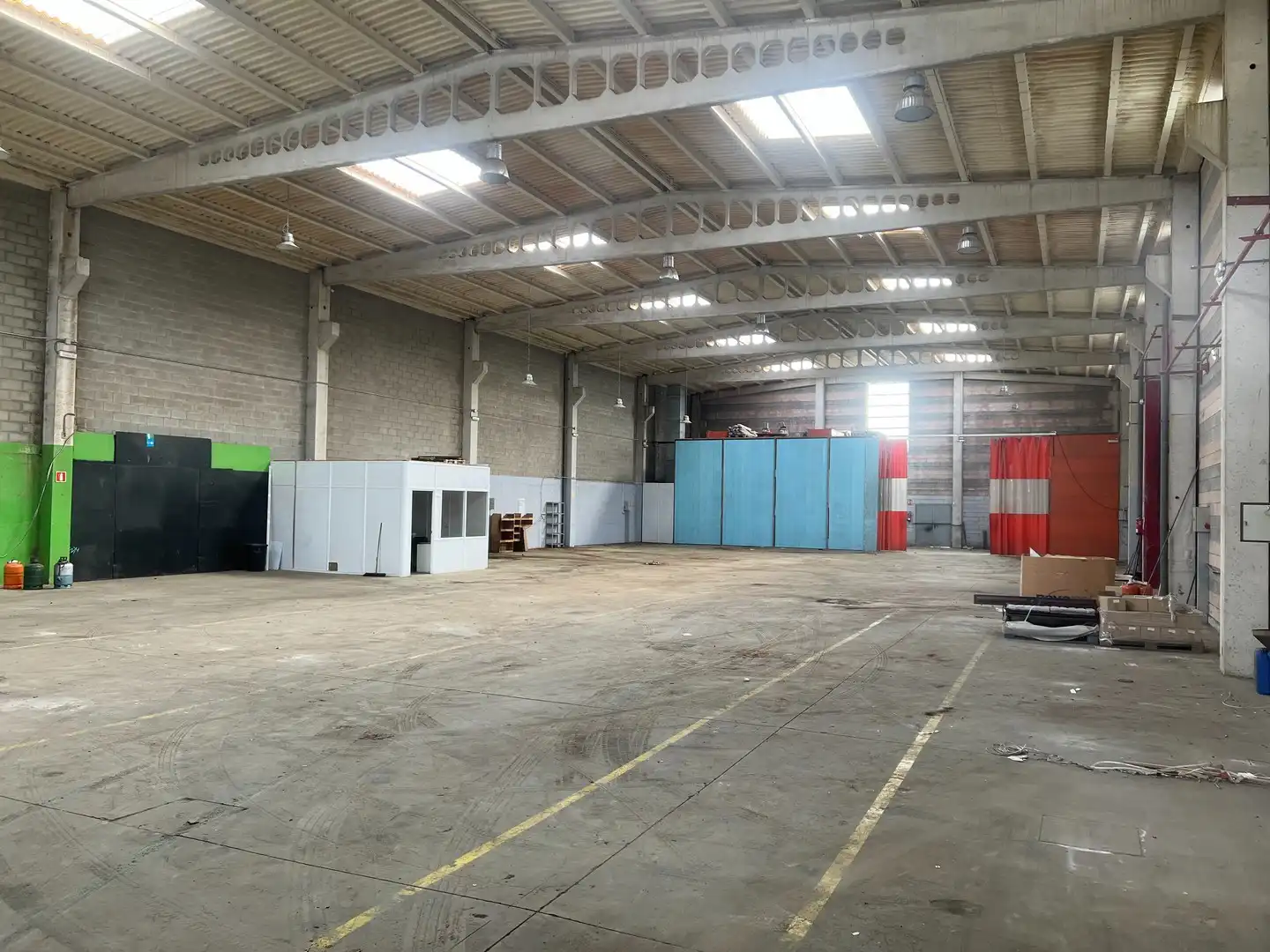 Nau industrial de lloguer en Cambre 