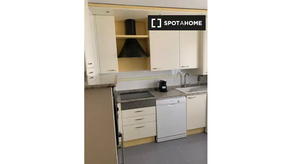 Kitchen of Flat for share in Getafe  with Air Conditioner, Heating and Terrace