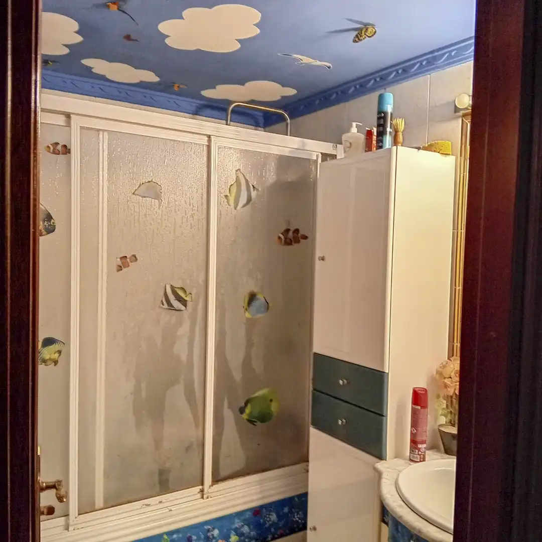 Bathroom of Flat for sale in Marbella  with Air Conditioner, Terrace and Furnished
