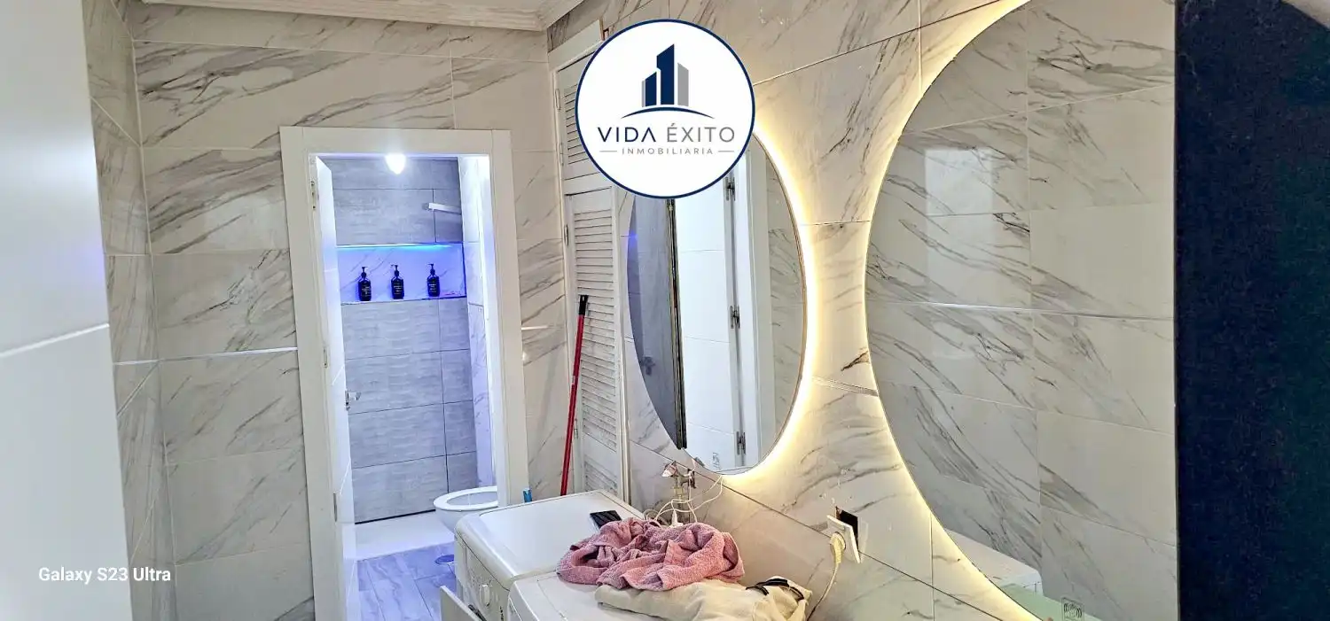 Badezimmer von Wohnung zum Verkauf in Linares mit Balkon