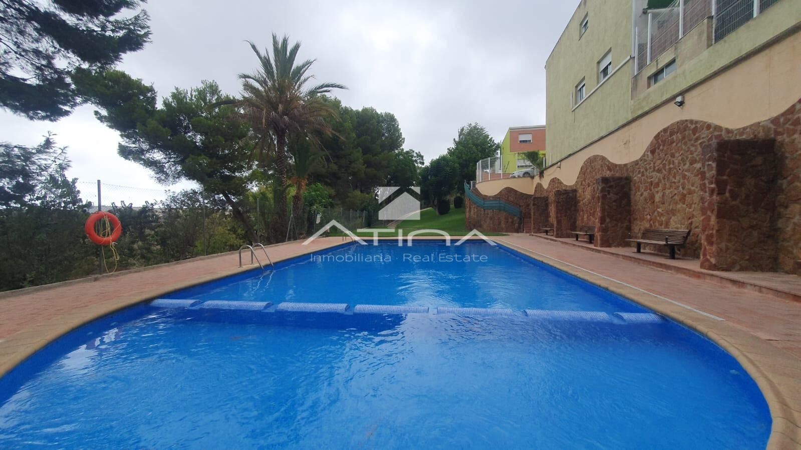 Piscina de Casa adosada en venda en Almoines amb Aire condicionat, Jardí privat i Terrassa