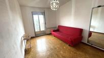 Living room of Flat for sale in  Madrid Capital