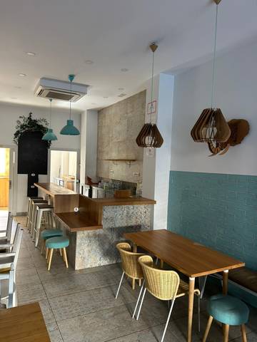 Local comercial en Alquiler en Calle Ramón y Cajal, 9 en Rosaleda - Juventud