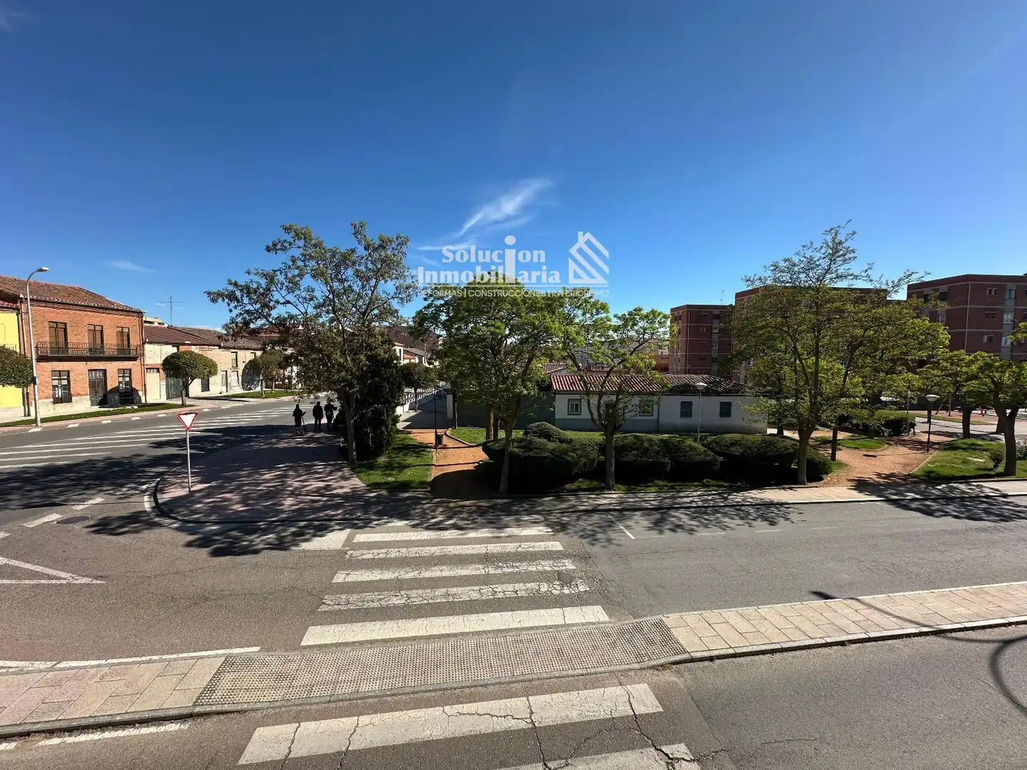 Vista exterior de Edificio en venta en Peñaranda de Bracamonte