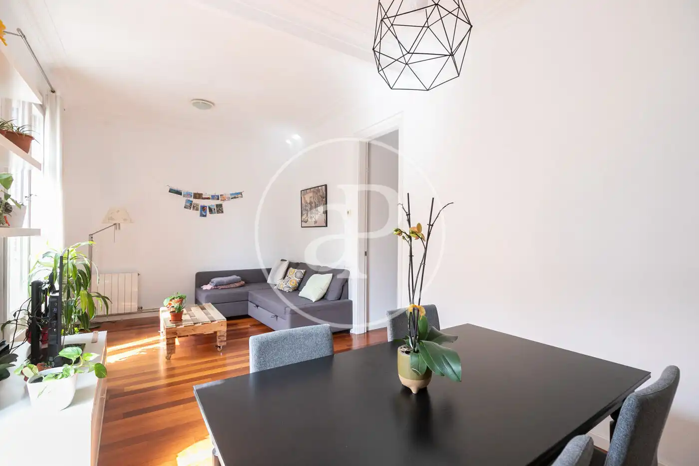 Sala de estar de Piso en venta en Barcelona con Calefacción, Amueblado y Balcón