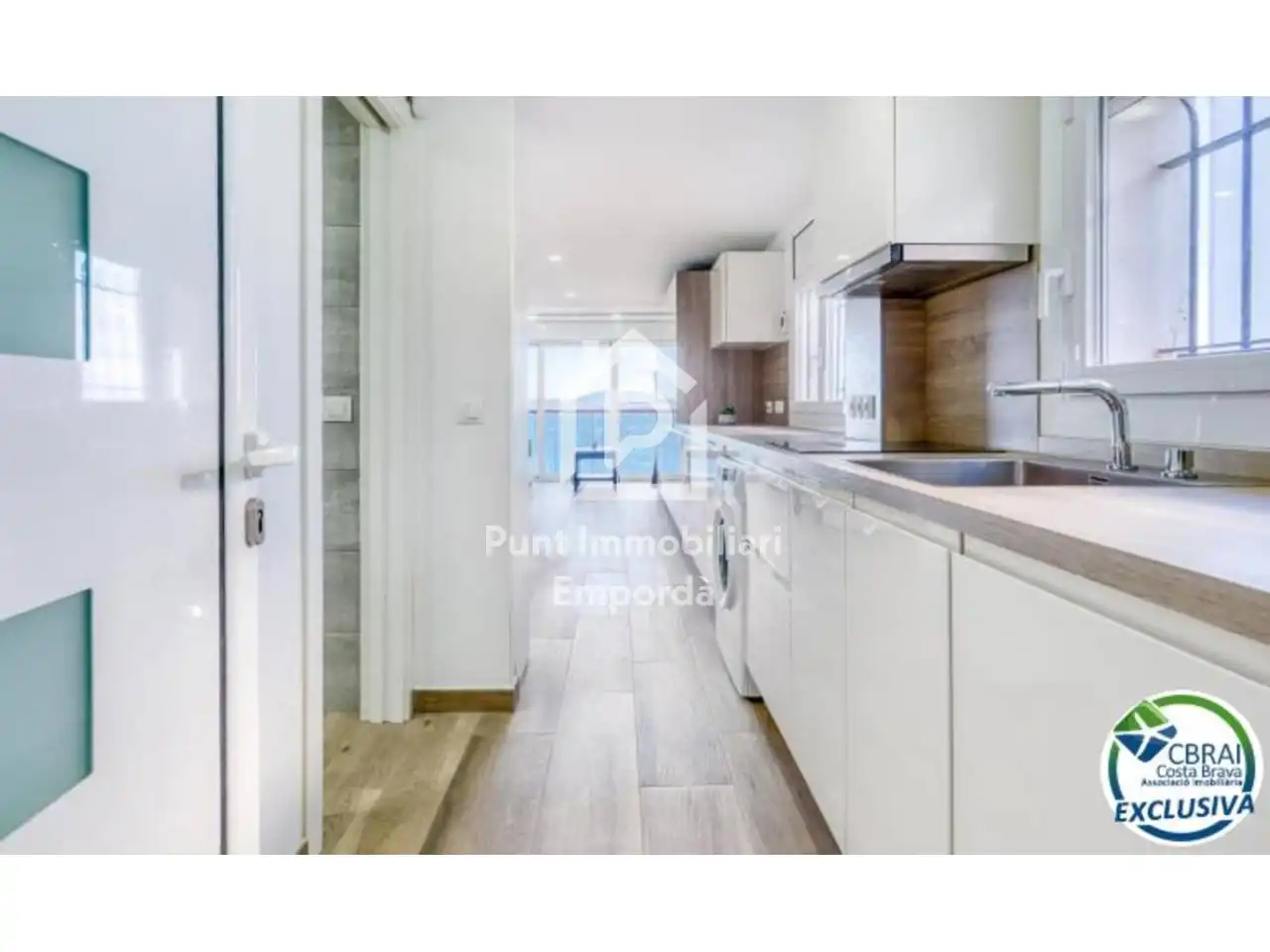 Cocina de Estudio en venta en Roses con Aire acondicionado, Parquet y Amueblado