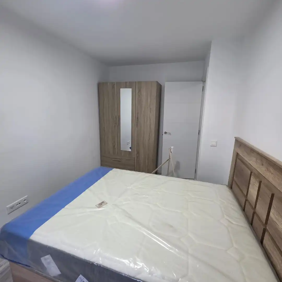 Bedroom of Flat for sale in Madrid  with Heating, Private garden and Furnished