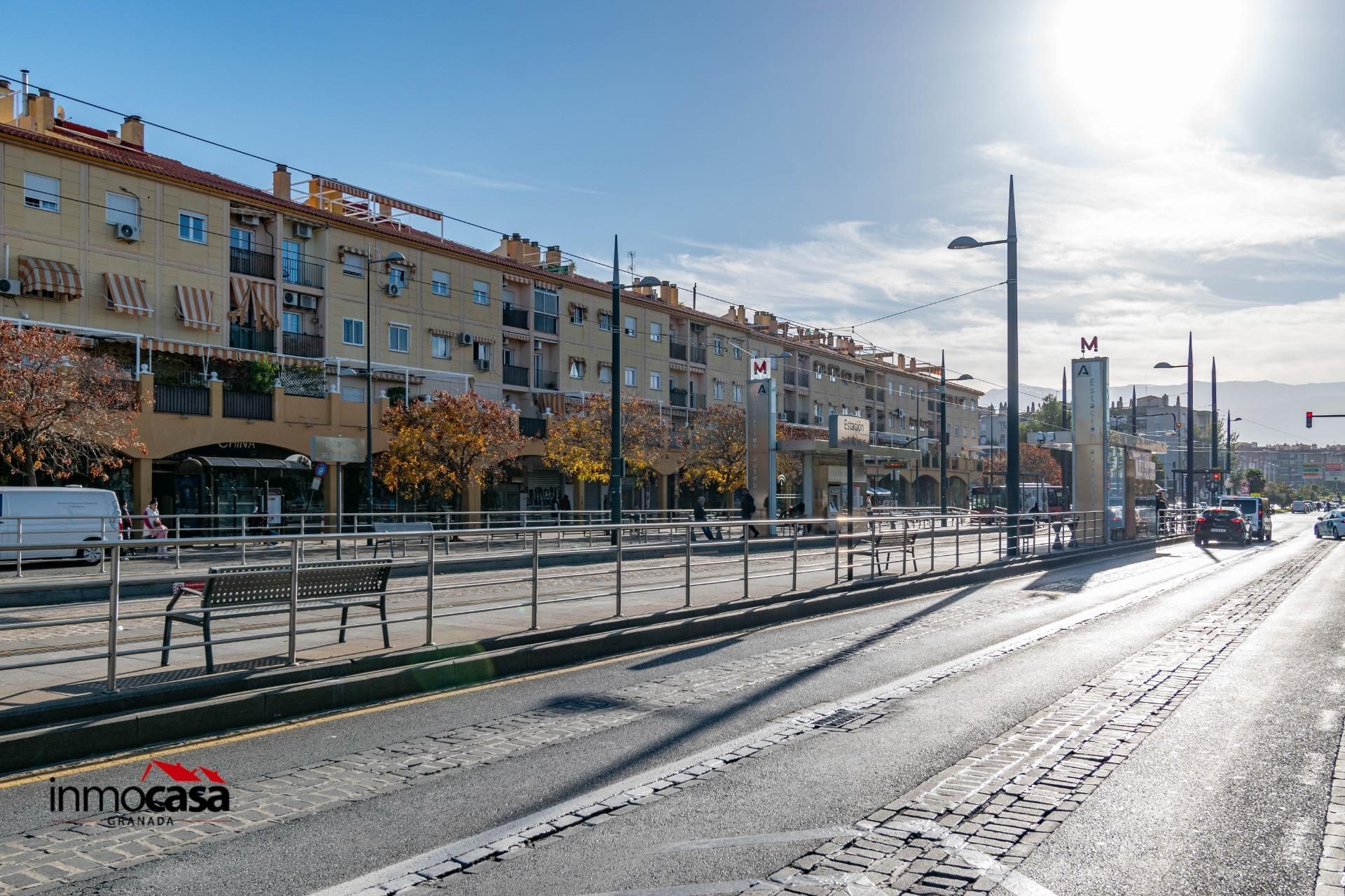 Vista exterior de Piso en venta en  Granada Capital con Calefacción, Trastero y Balcón