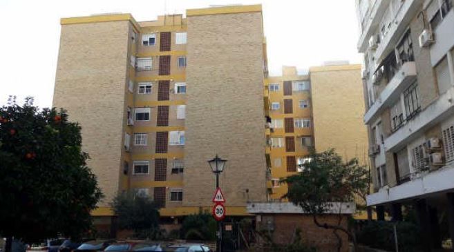Exterior view of Flat for sale in  Sevilla Capital