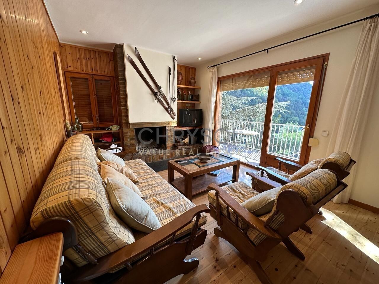 Sala d'estar de Pis de lloguer en Rialp amb Calefacció, Parquet i Terrassa