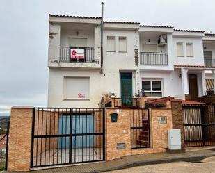 Exterior view of Single-family semi-detached for sale in Aliseda