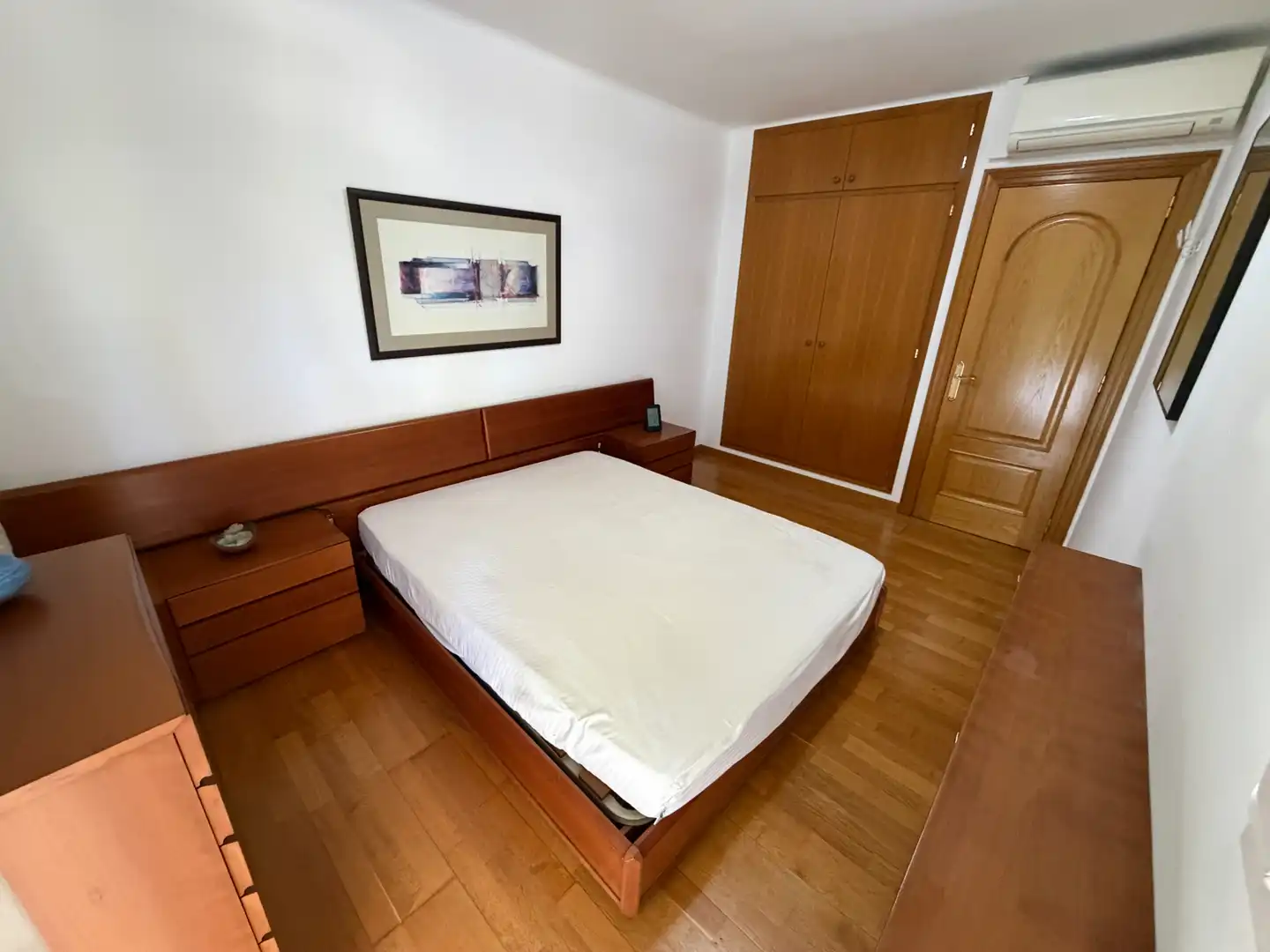 Habitación de Casa adosada en venta en Olot con Calefacción, Jardín privado y Balcón