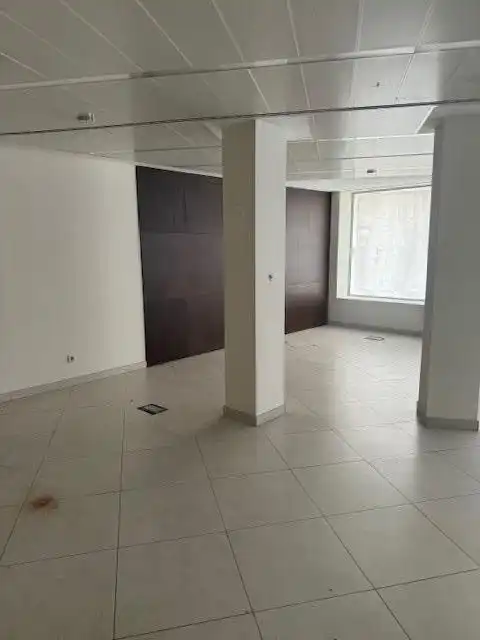 Commercial properties for rent in Calle Nuestra Señora de la Almudena, Vírgenes