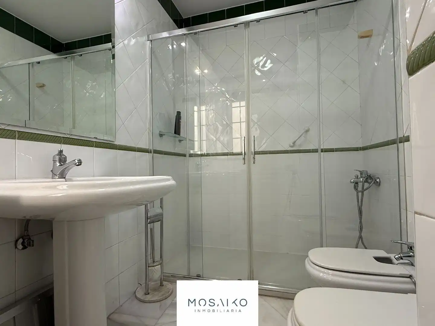 Baño de Piso en venta en Córdoba con Aire acondicionado, Calefacción y Trastero