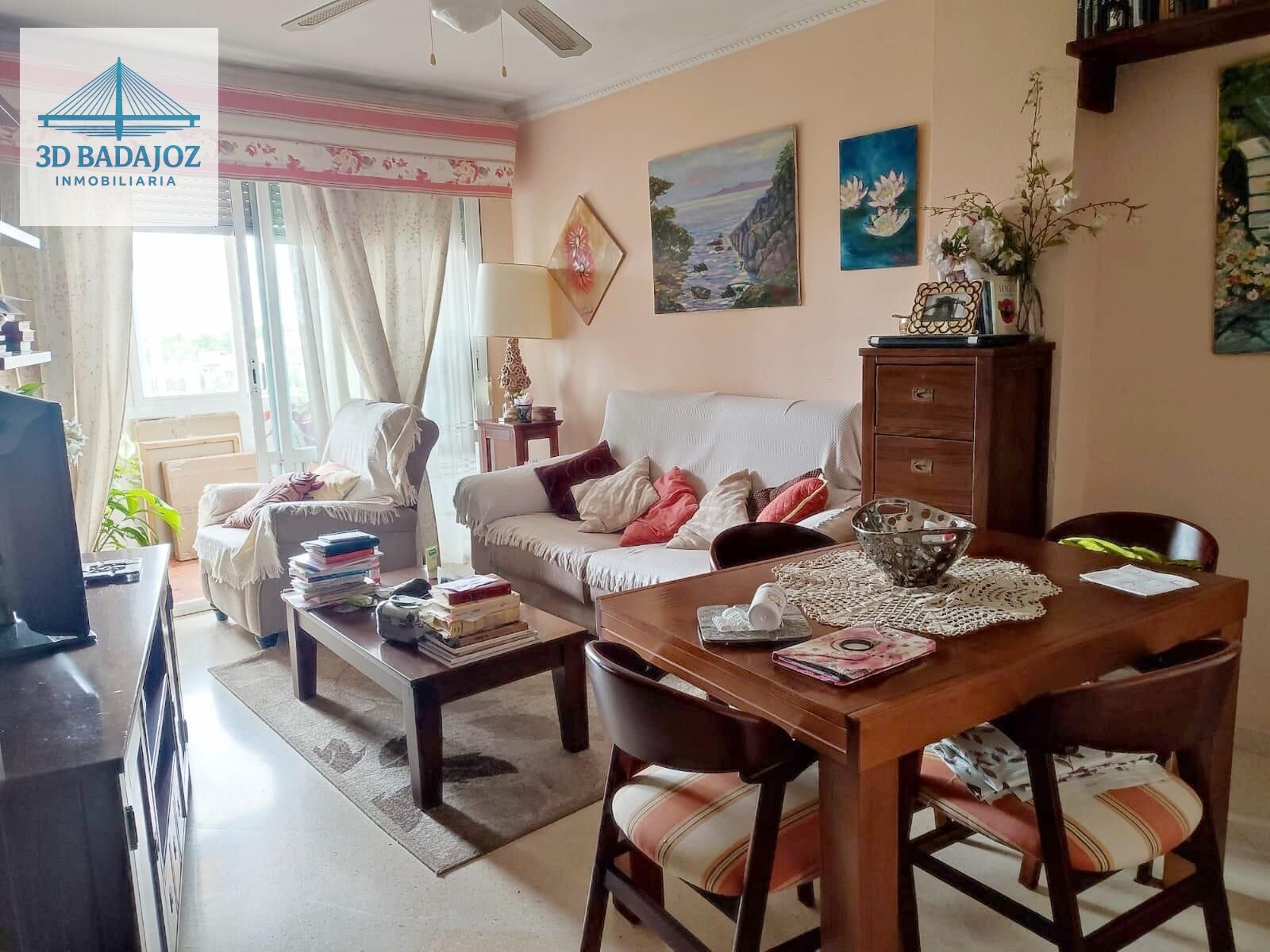 Sala d'estar de Apartament en venda en Badajoz Capital amb Aire condicionat