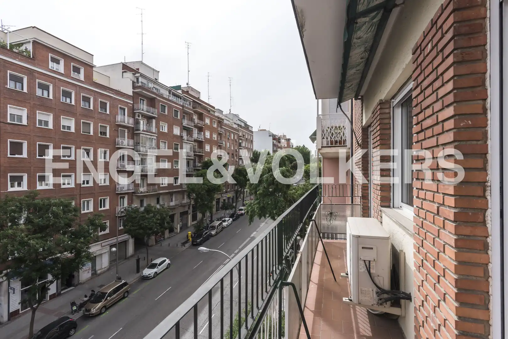 Außenansicht von Wohnung zur Miete in Madrid mit Klimaanlage, Heizung und Terrasse