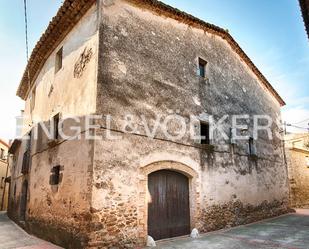 Vista exterior de Casa o xalet en venda en Boadella i les Escaules amb Terrassa