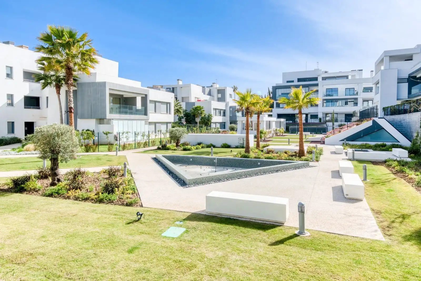 Apartamento con piscina en venta en Estepona Pueblo, imagen 25