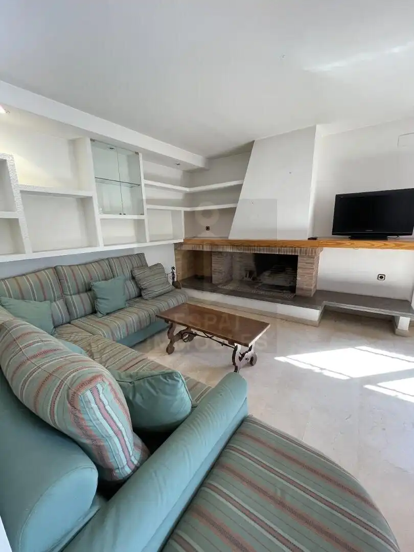 Sala d'estar de Casa o xalet en venda en Castellnou de Bages