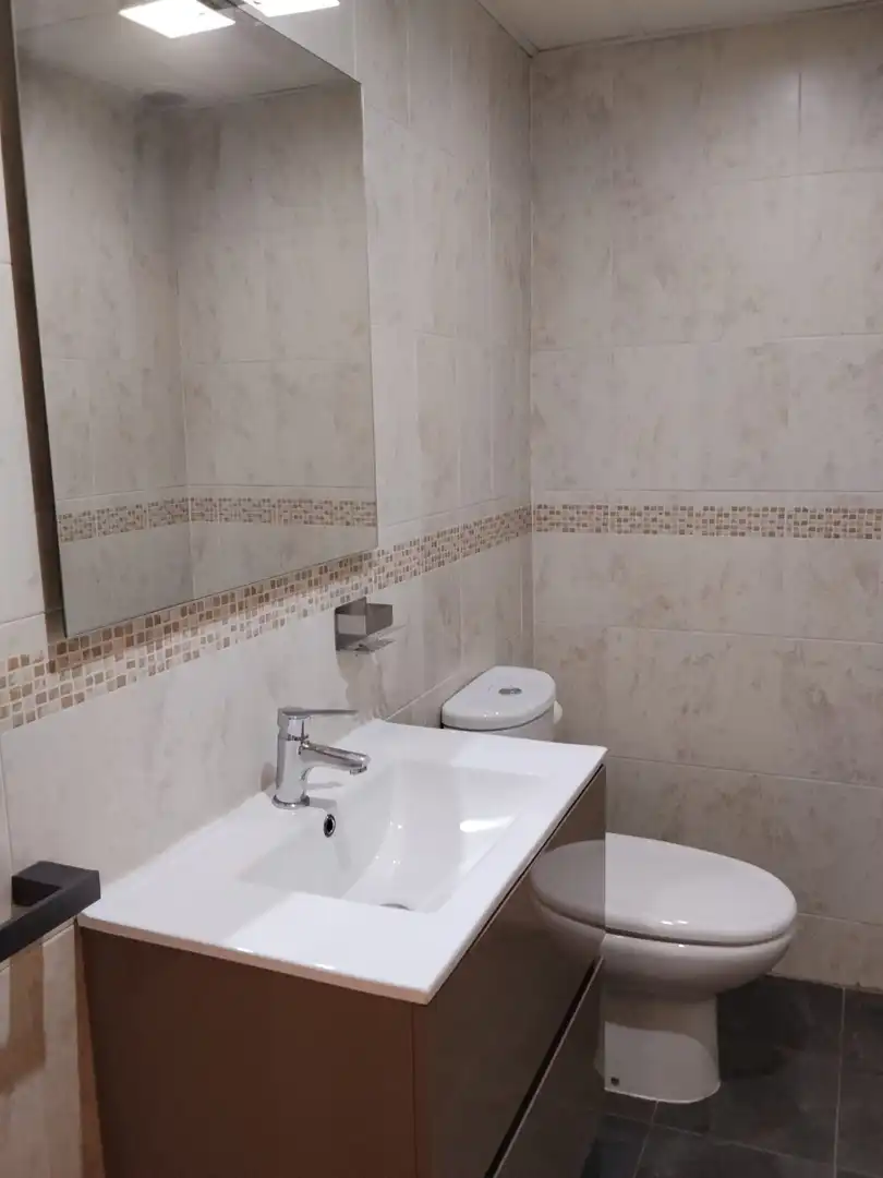 Bany de Dúplex de lloguer en Pozuelo de Alarcón amb Aire condicionat, Calefacció i Terrassa