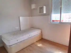 Dormitori de Pis en venda en Sevilla amb Aire condicionat, Parquet i Moblat