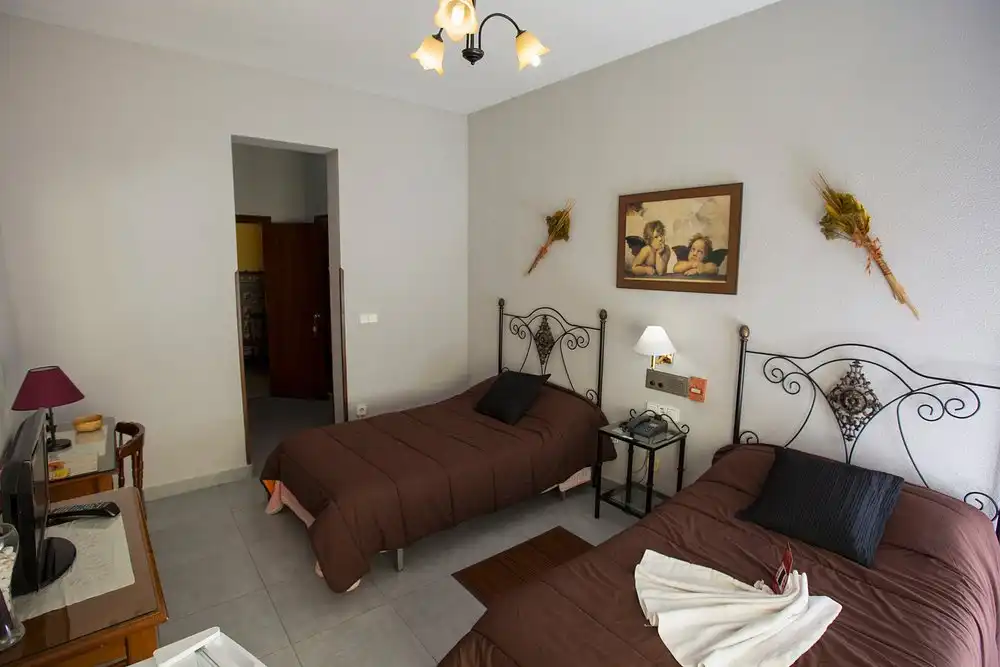 Habitación de Edificio en venta en Almendralejo con Alarma