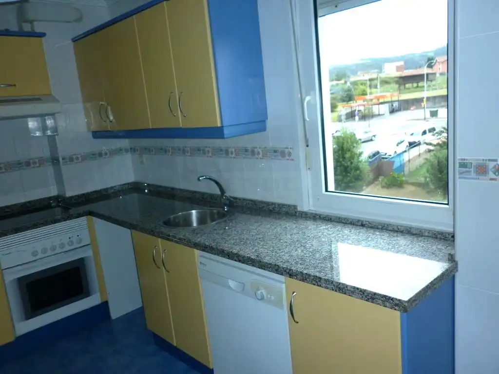 Piso con ascensor en venta en Los Campos - Trasona, imagen 4