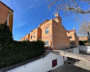 Single-family semi-detached to rent in Calle Siguenza, Casco Antiguo