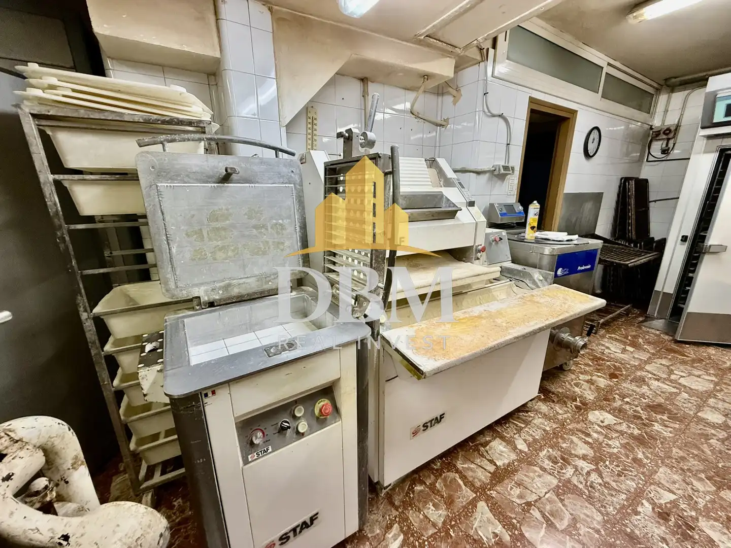 Business premises for transfer in Eixample, imagen 36