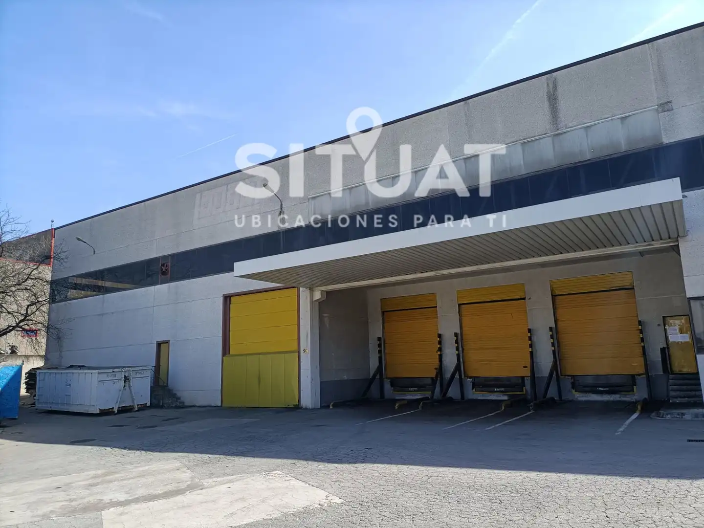 Vista exterior de Nave industrial de alquiler en Barberà del Vallès con Calefacción y Alarma